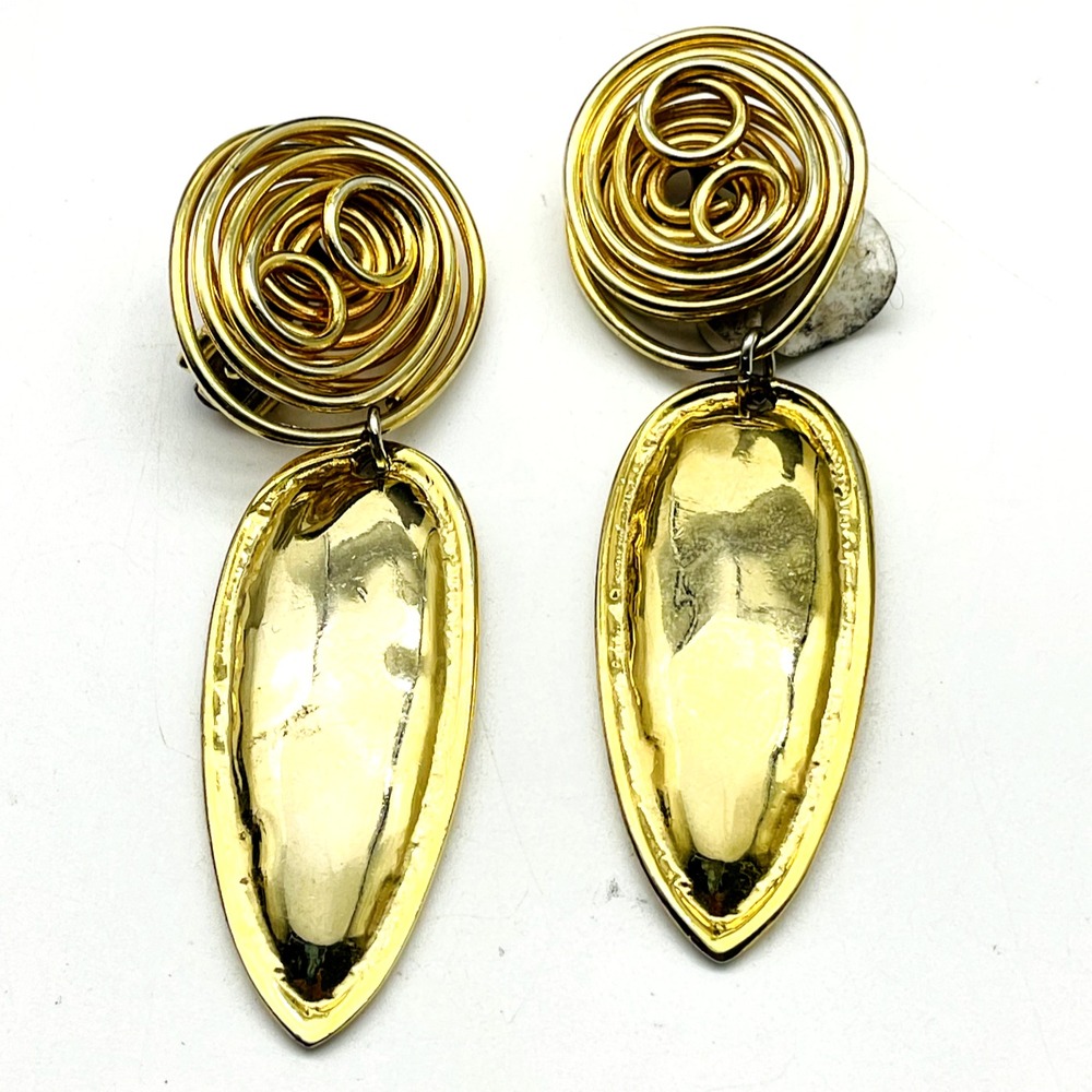 Vintage Gold Tone Metal Teardrop Dangle Clip On Earrings Spiral Statement